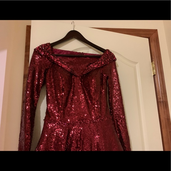 Tiffany designs sequinned ball gown. - Picture 5 of 7